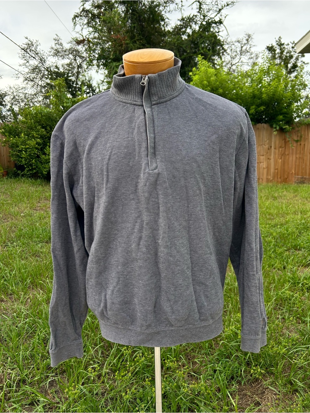 Cutter & Buck Men’s Gray 1/4 Zip Pullover - Size L - Ribbed Knit